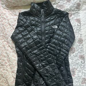 Womens thermoball eco jacket size XS: black and in amazing used condition